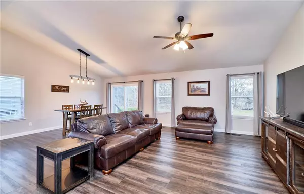 Lake St Louis, MO 63367,146 Hidden Bluffs DR
