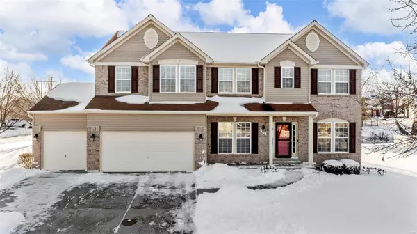 701 Brook Manor CT, Lake St Louis, MO 63367
