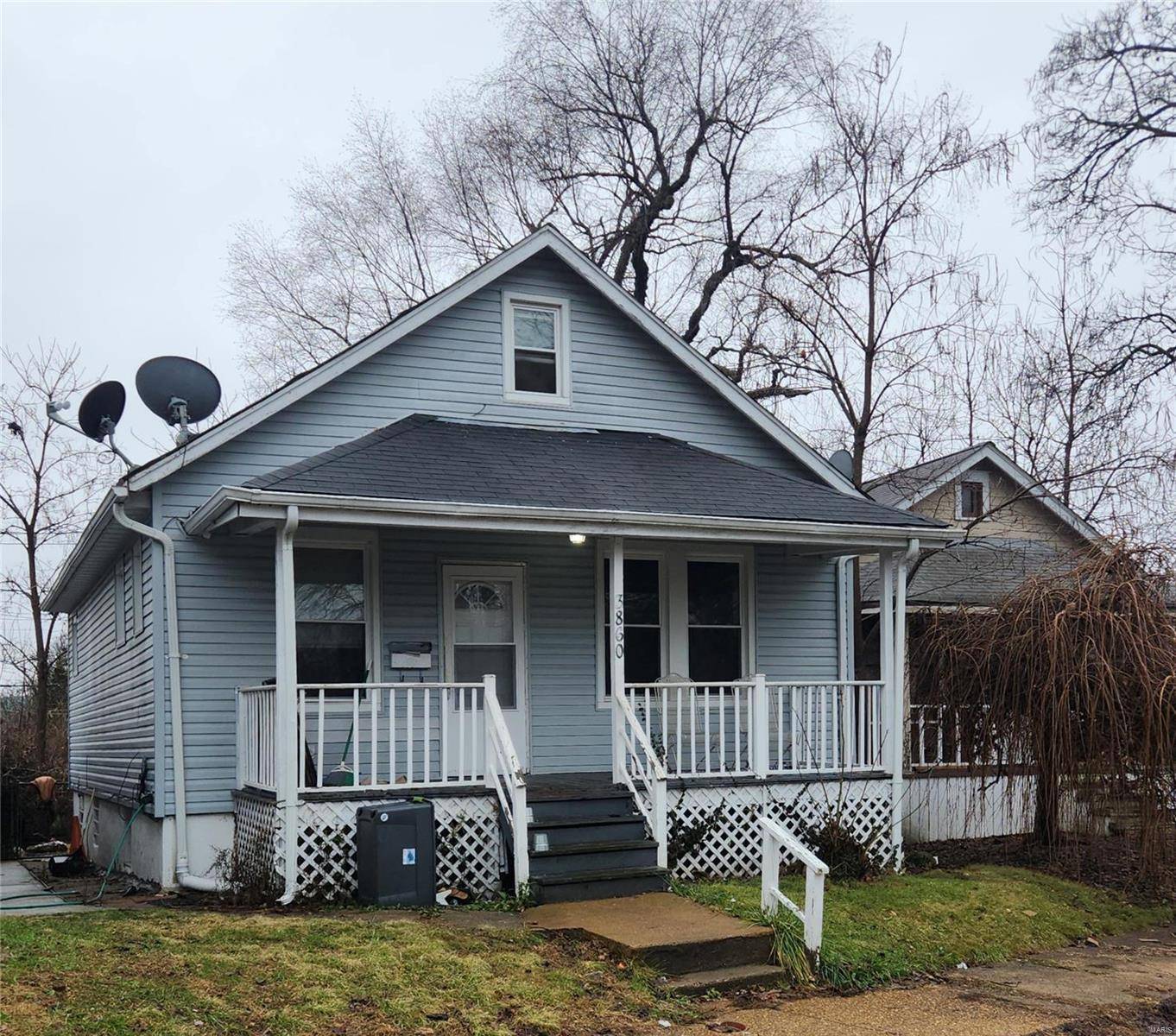 3860 Neosho ST, St Louis, MO 63116