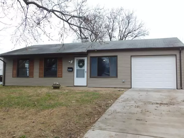 861 Saint Cletus DR, Cahokia, IL 62206