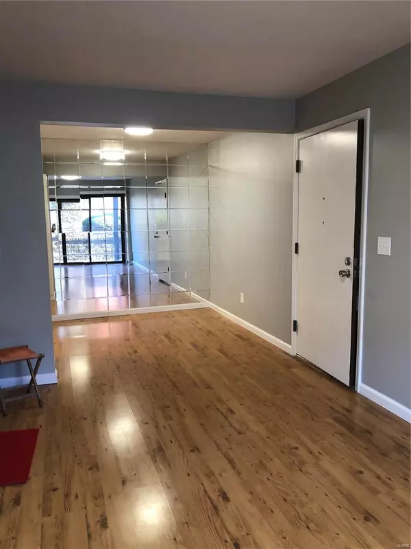 St Louis, MO 63129,1090 Mersey Bend DR #C