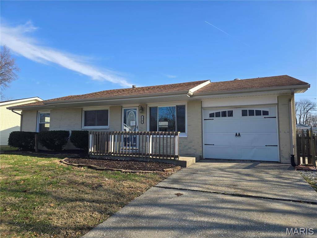 7705 REDBIRD LANE, Godfrey, IL 62030