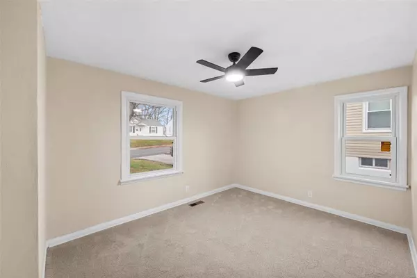 Overland, MO 63114,9711 Echo LN