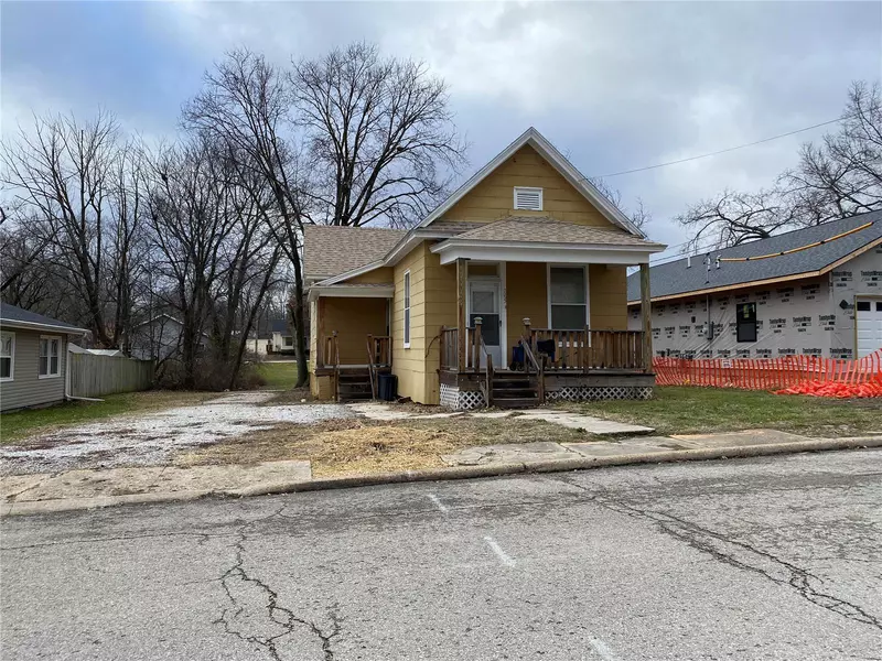 705 N Clark ST, Mexico, MO 65265