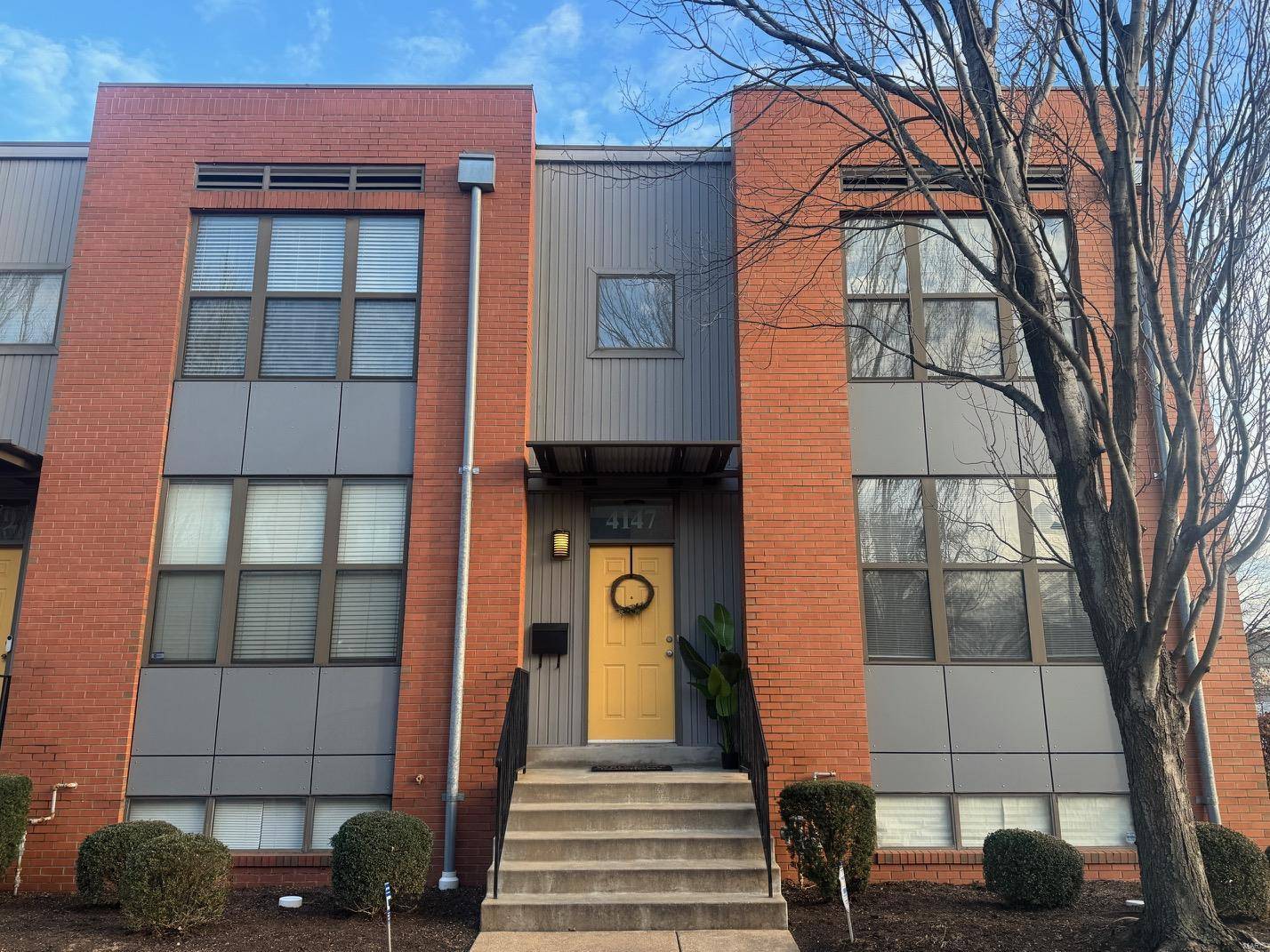 4147 McPherson AVE, St Louis, MO 63108
