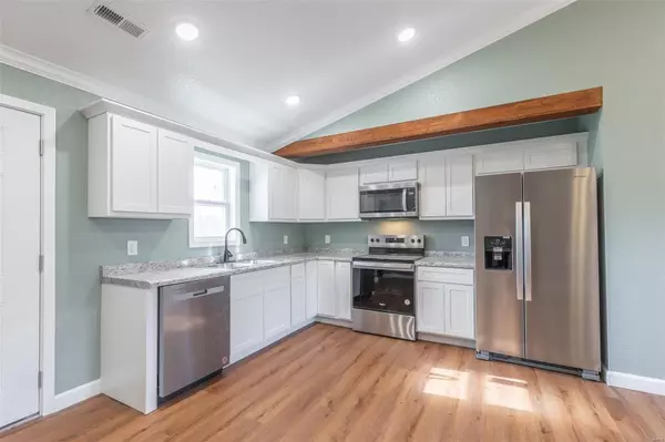 Poplar Bluff, MO 63901,924 Ivadene Drive
