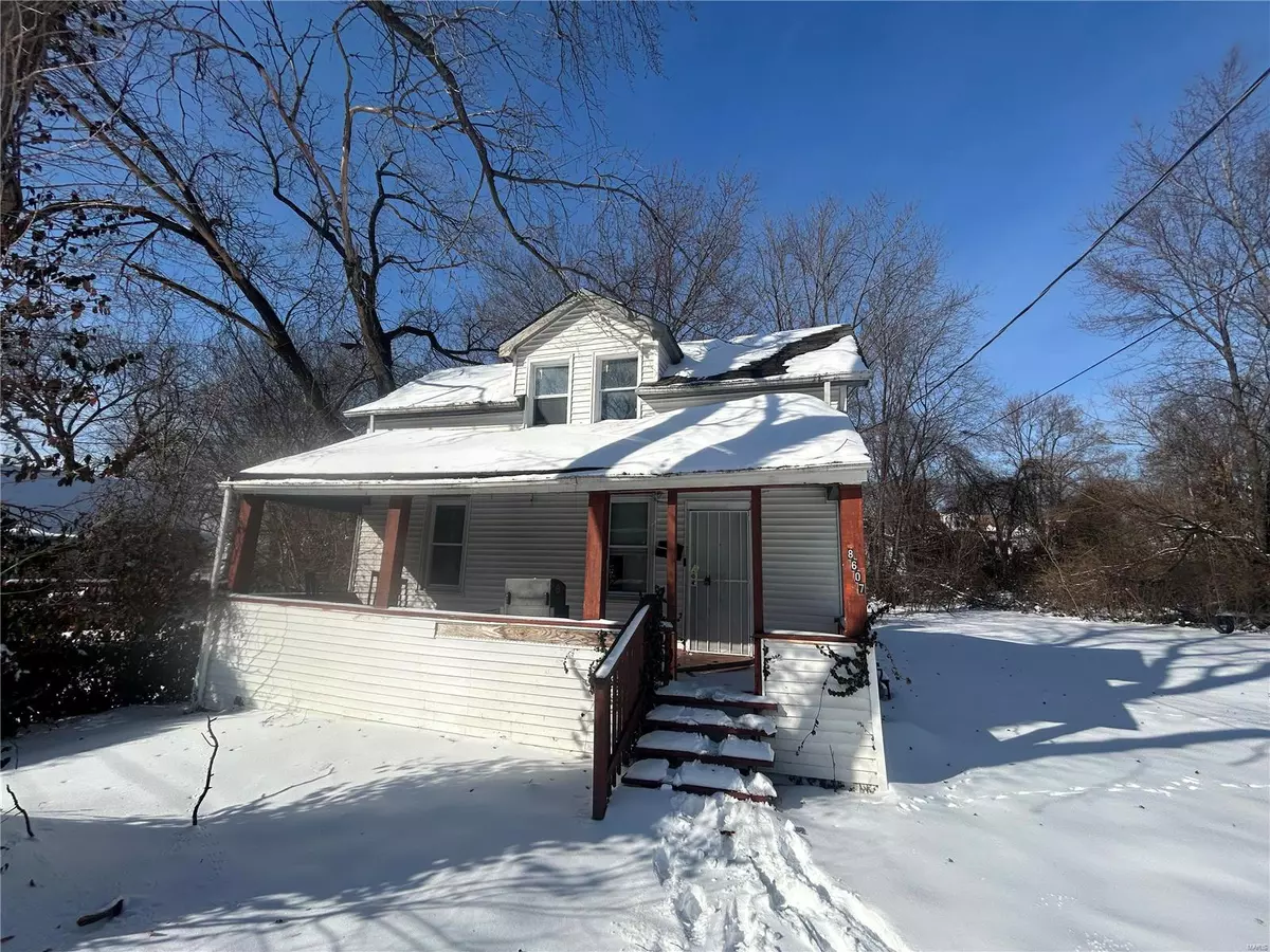 St Louis, MO 63136,8607 Henry ST
