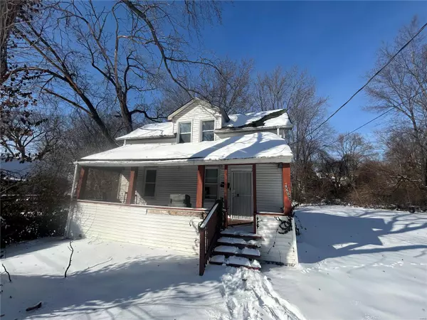 8607 Henry ST, St Louis, MO 63136