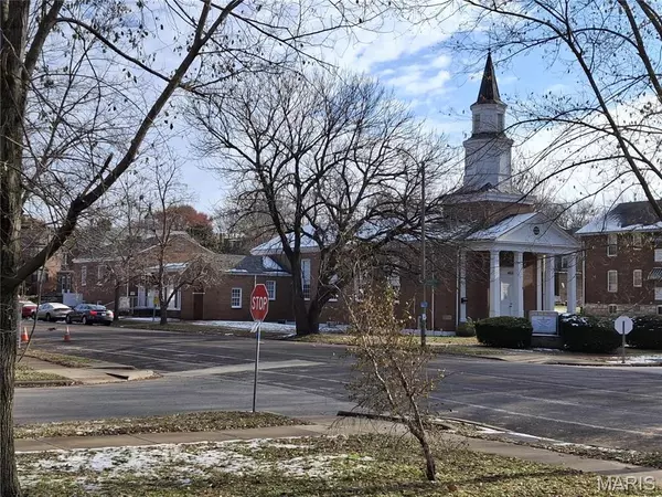 St Louis, MO 63116,5880 Christy BLVD