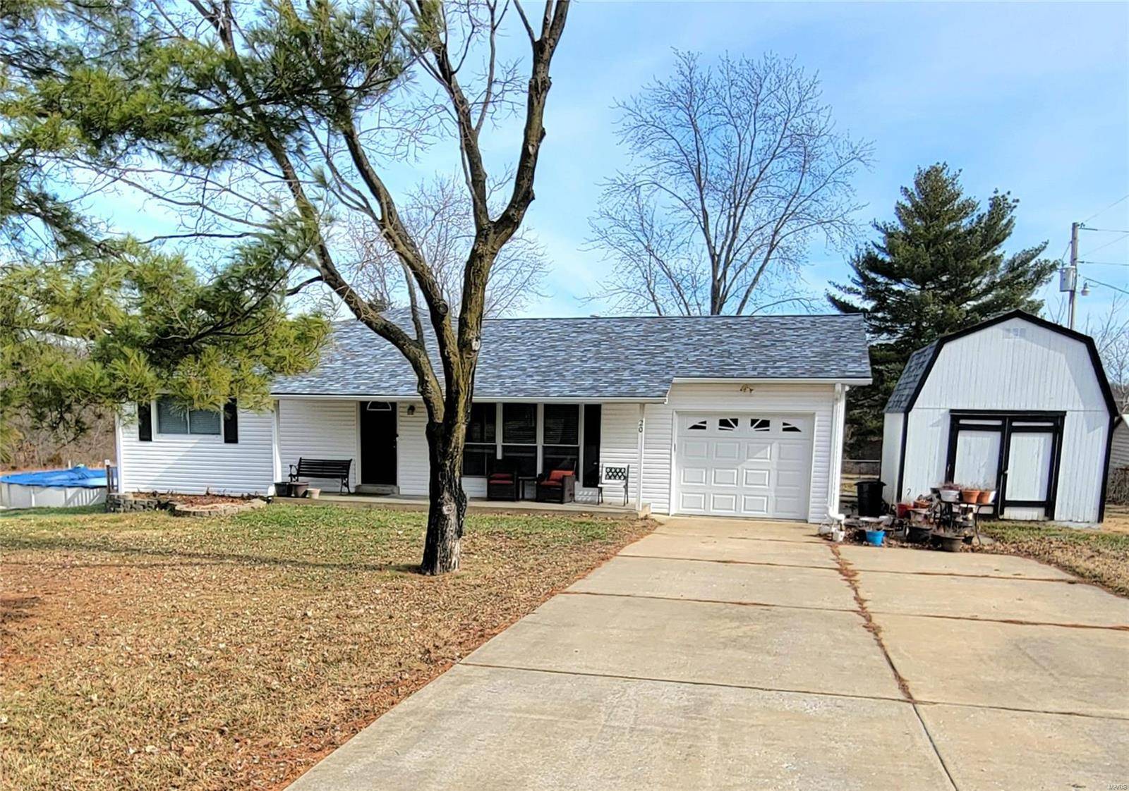 20 Sandra DR, Winfield, MO 63389