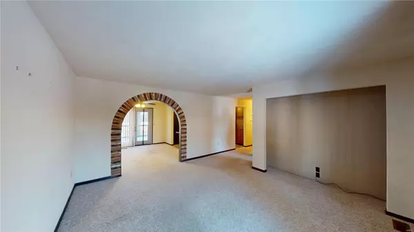 Glen Carbon, IL 62034,224 West Glen DR