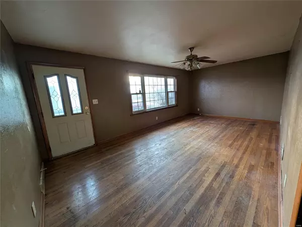 New Athens, IL 62264,602 Hanft ST