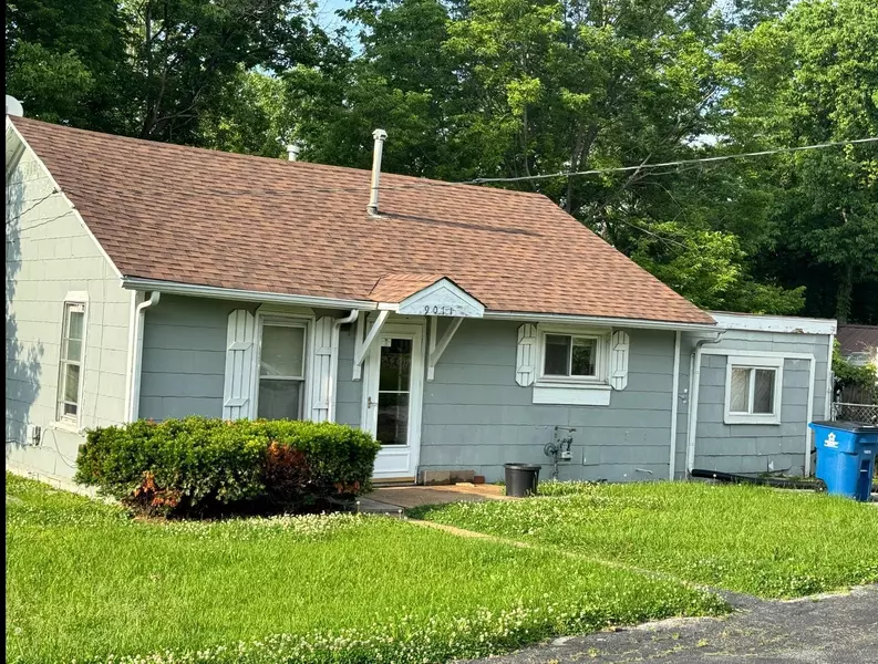 9071 Tudor AVE, St Louis, MO 63114