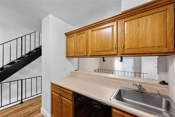 Ballwin, MO 63021,1220 Wicklow RD #A