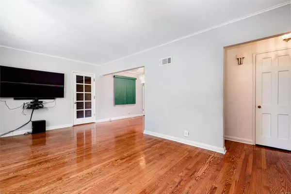 St Louis, MO 63147,925 Riverview BLVD