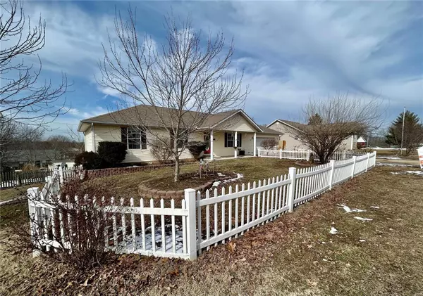 502 McClaren WAY, Dixon, MO 65459