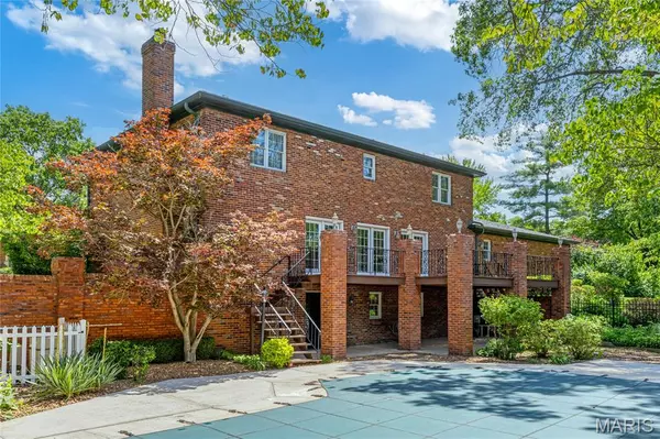 Town And Country, MO 63141,883 Amersham DR