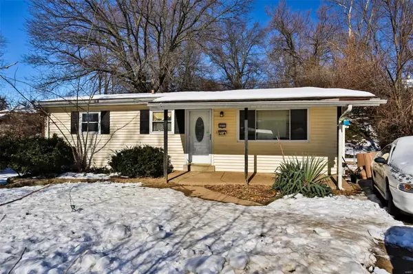 St Louis, MO 63114,8005 Wayland CT