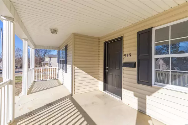 Poplar Bluff, MO 63901,935 Spring ST