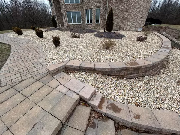 Godfrey, IL 62035,3320 Nottoway AVE