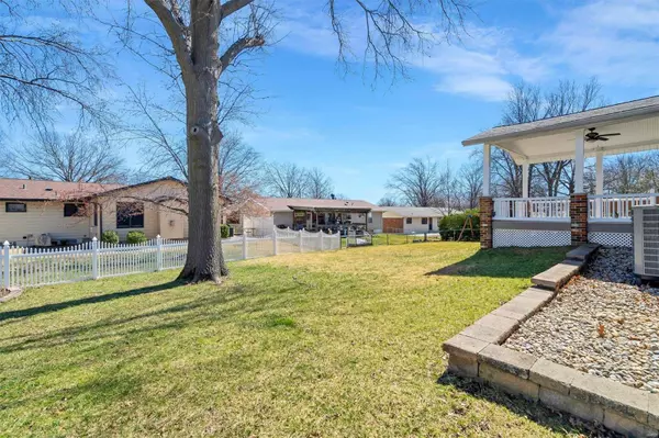 St Louis, MO 63129,5702 Hempline RD