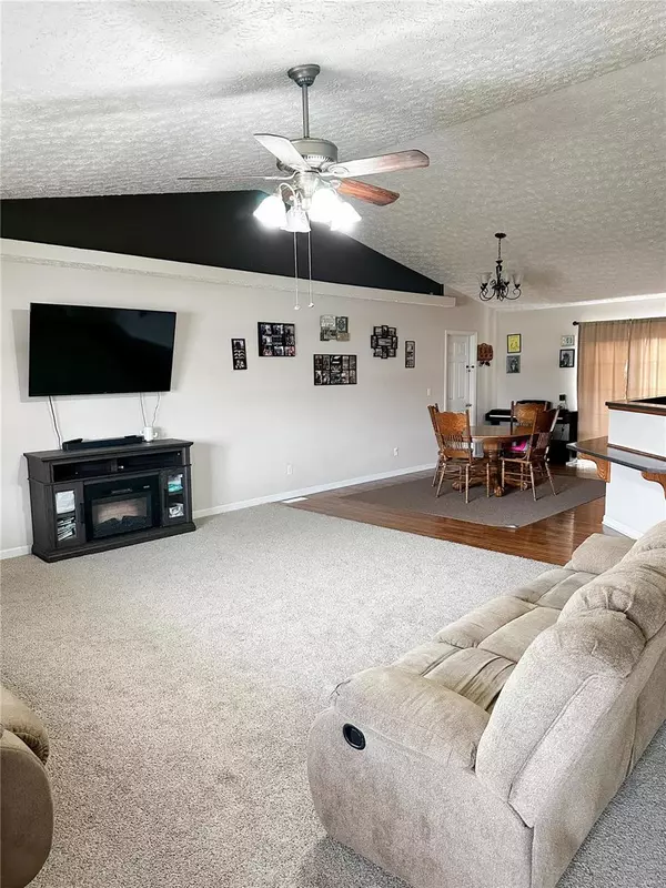 Dixon, MO 65459,14176 Cairo LN