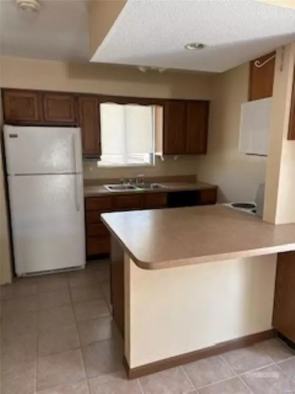 Maryville, IL 62062,813 WESTWOOD DR