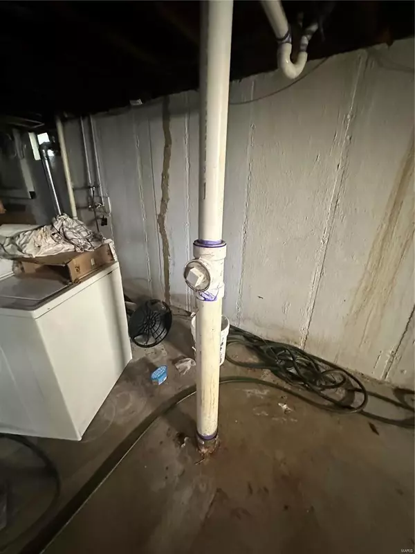 Florissant, MO 63031,1065 Keeven LN