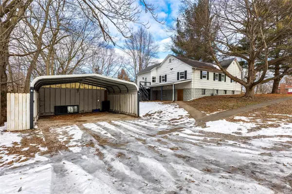 Gillespie, IL 62033,308 Shelby ST
