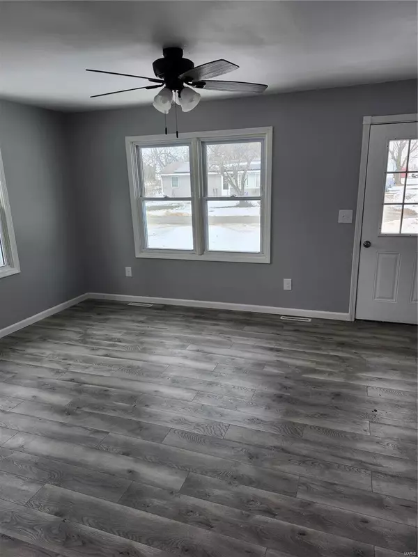 Bowling Green, MO 63334,1807 W LOCUST ST