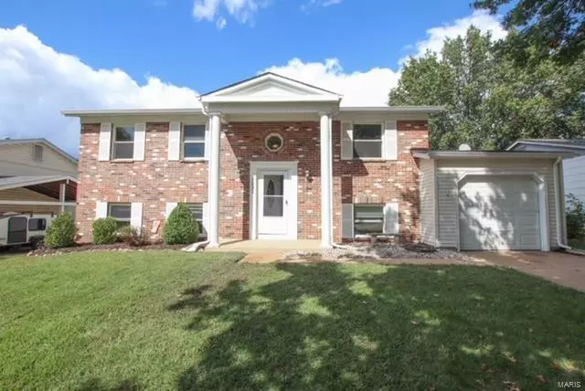 Fenton, MO 63026,1231 Kings Trail LN