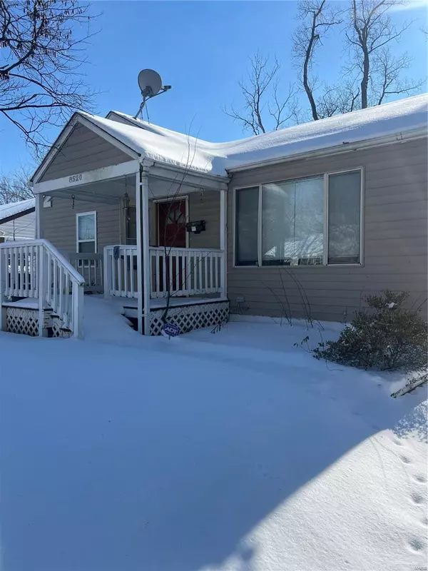 St Louis, MO 63134,8520 Kathlyn DR