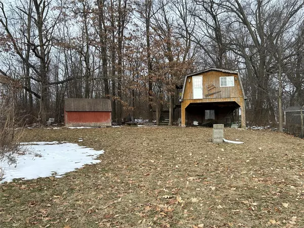 Carlyle, IL 62231,21803 Lynn LN