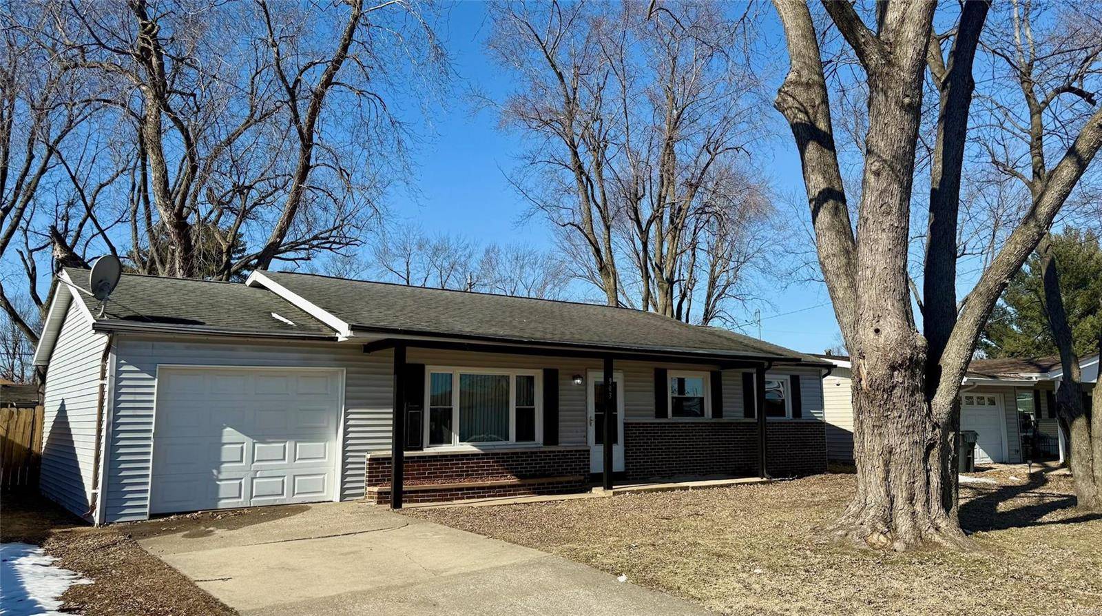 Fairview Heights, IL 62208,903 Coral Drive