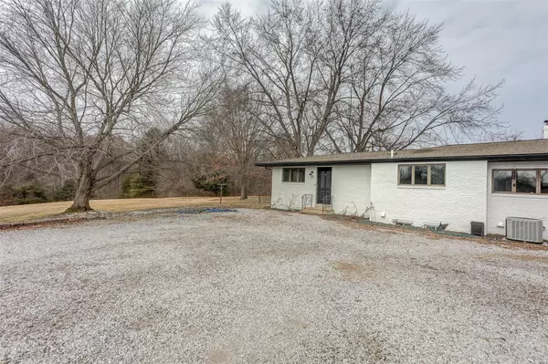 Troy, IL 62294,877 Troy OFallon RD