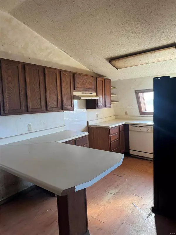 Dudley, MO 63936,5261 County Road 470