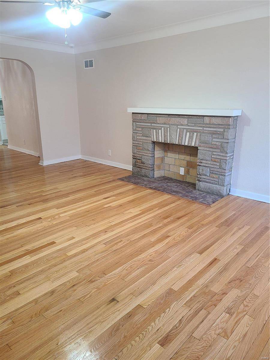 St Louis, MO 63136,9247 Sundown DR