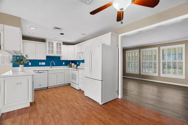 St Louis, MO 63146,12541 Westport DR