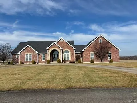 111 Town And Country CT, Troy, MO 63379