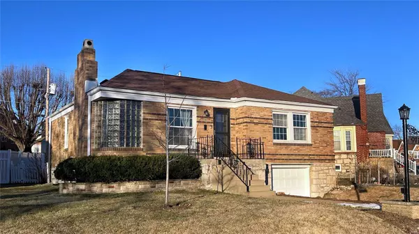 9116 Vasel DR, Affton, MO 63123