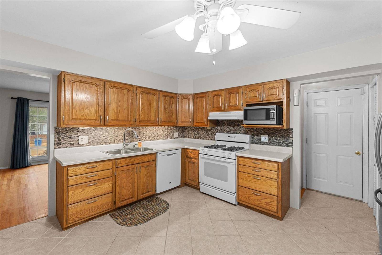 Hazelwood, MO 63042,6705 Vineland DR