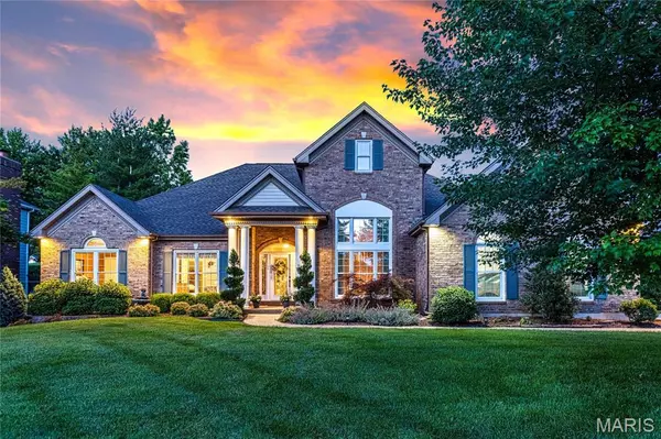 859 Whitmoor DR, Weldon Spring, MO 63304