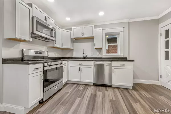 Overland, MO 63114,8806 Argyle AVE