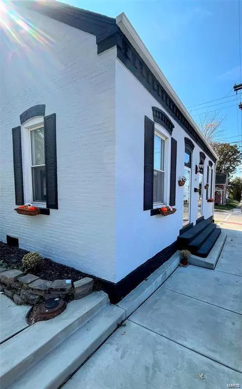 Waterloo, IL 62298,222 W Third ST
