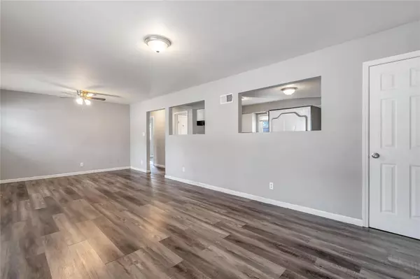 Berkeley, MO 63134,6613 Dunwold Drive