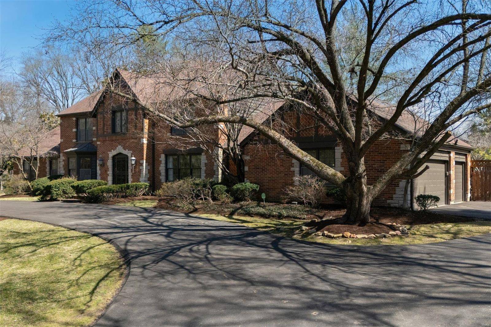 St Louis, MO 63141,134 Pinehurst Estates DR