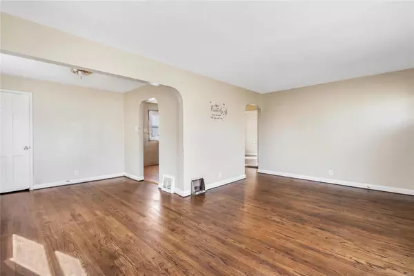 St Louis, MO 63134,6001 Napier DR