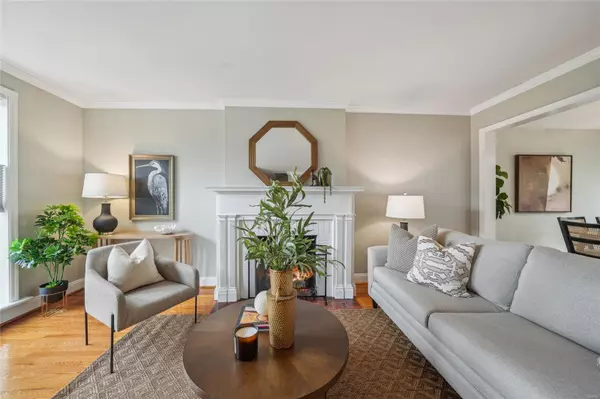 St Louis, MO 63105,823 Westwood DR #1S