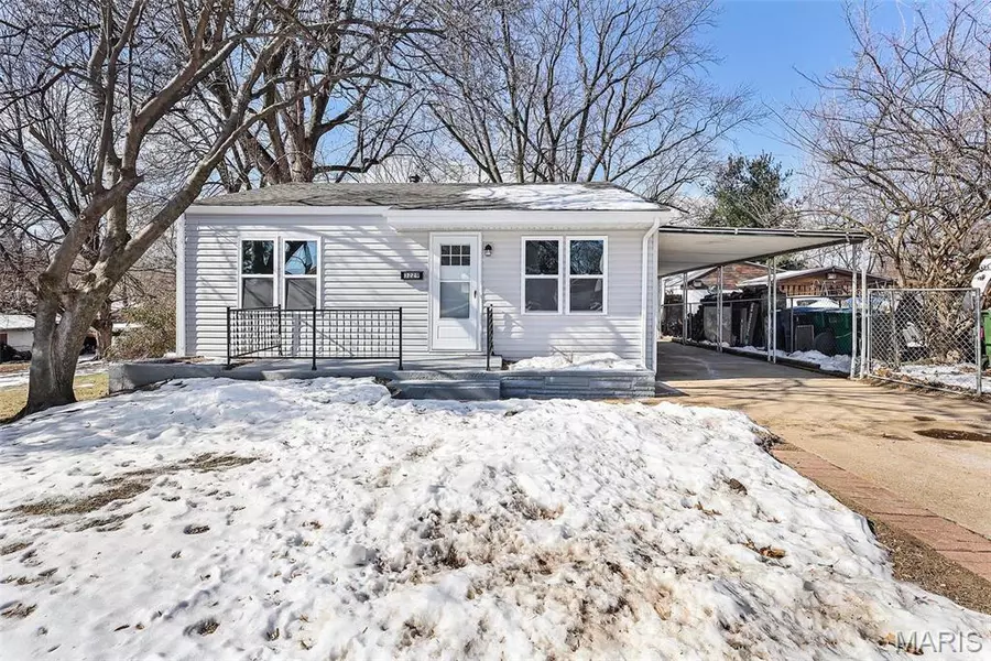 3229 Suncrest AVE, St Louis, MO 63114