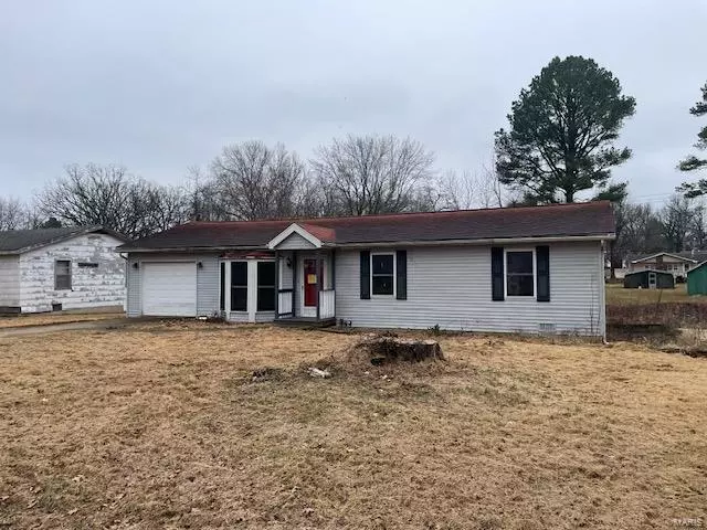 527 Christine ST, St James, MO 65559